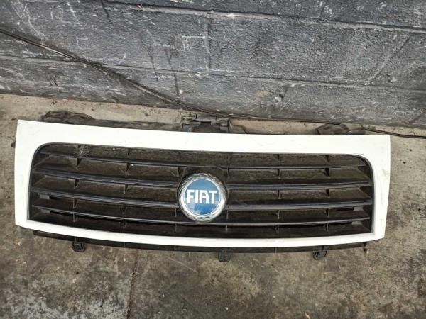 CALANDRE FIAT SCUDO 2007-2016 - Vue 1